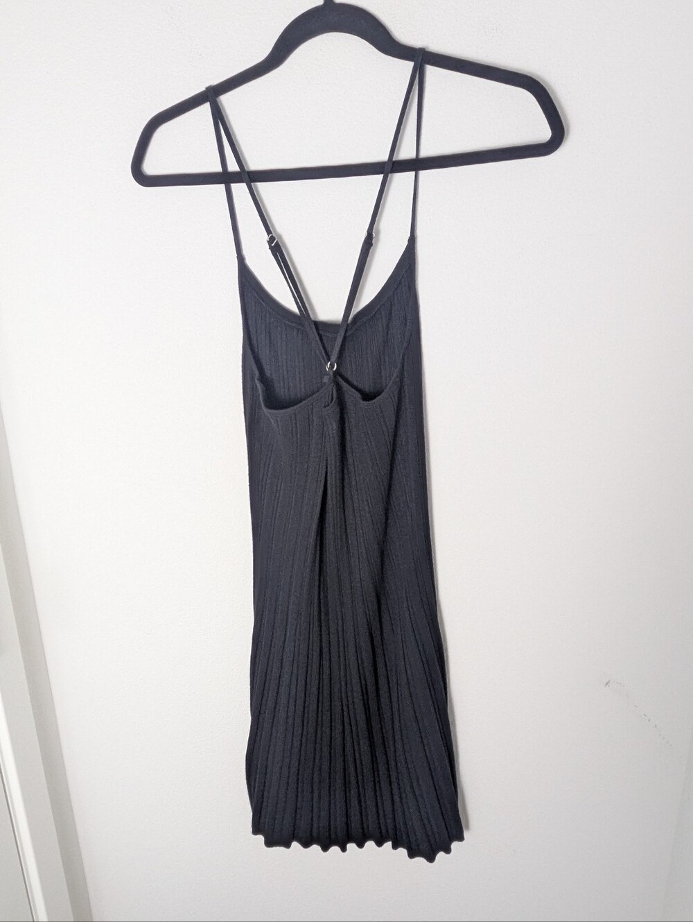 Abercrombie & Fitch Ribbed Mini Dress Size Small Black Cross Back Straps EUC - Picture 4 of 10